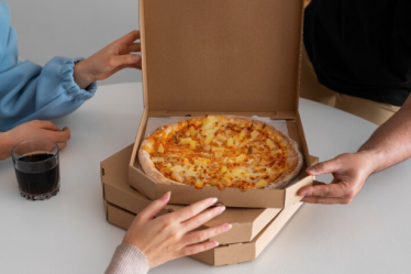 Como montar uma pizzaria delivery? Guia completo!